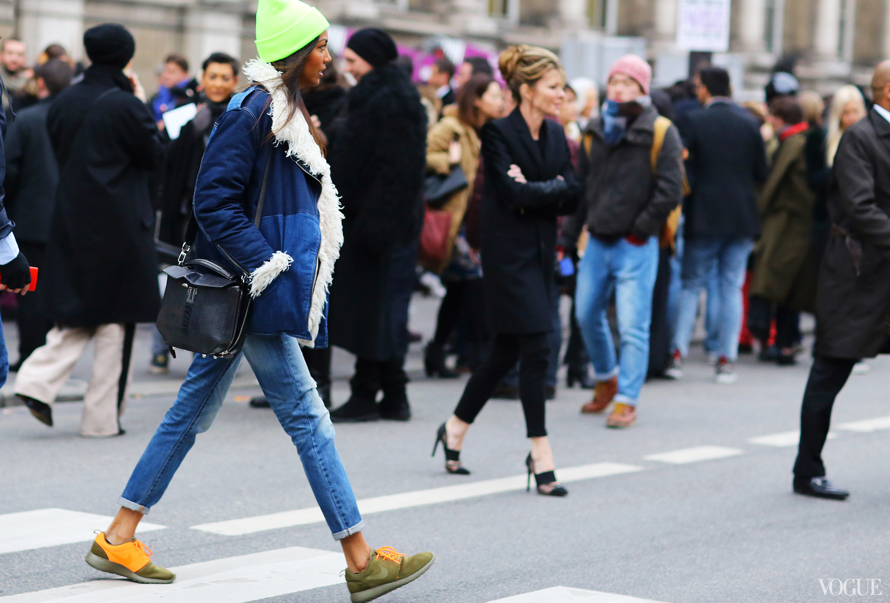 pfw-fw2013-street-style-day1-9_14433014343