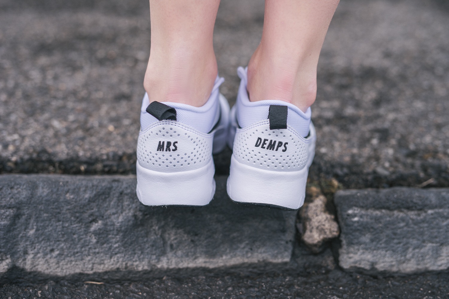 id shoes white sneakers